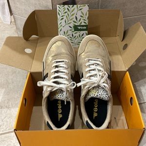 Gold cheetah casual tennis shoe